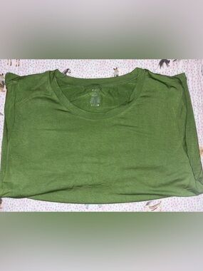 Kyte BABY XXL mama shirt in the color “Palm”